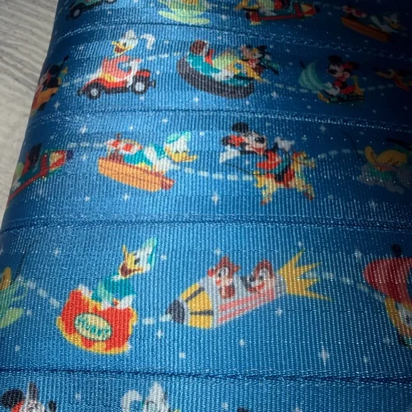 Disney Harvey's Play N' Park Crossbody Bag - Picture 8 of 9